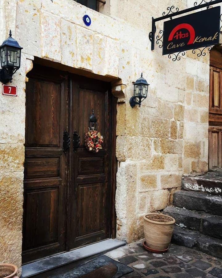Has Cave Konak