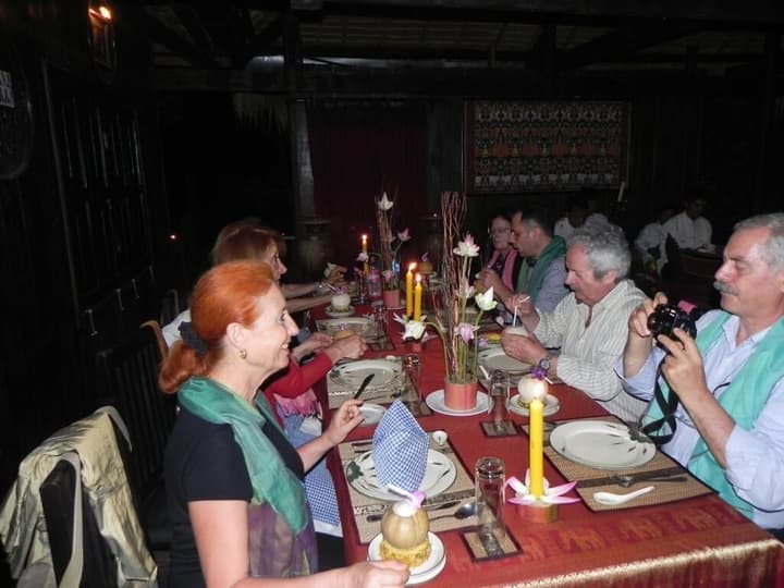 Bong Thom Home Stay