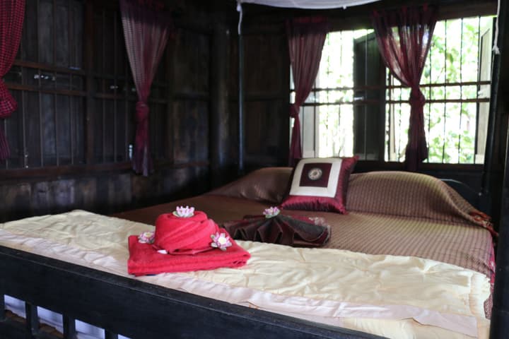 Bong Thom Home Stay