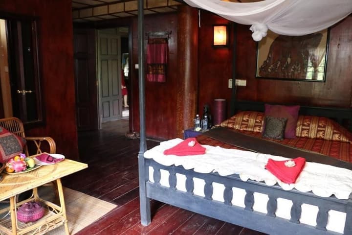 Bong Thom Home Stay