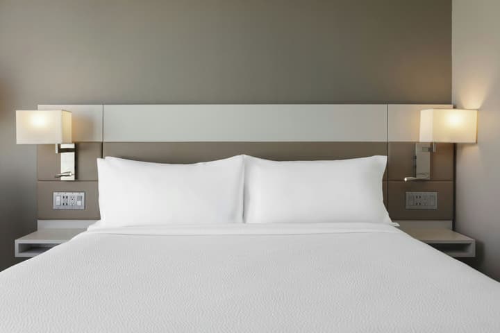 AC Hotel by Marriott Miami Beach