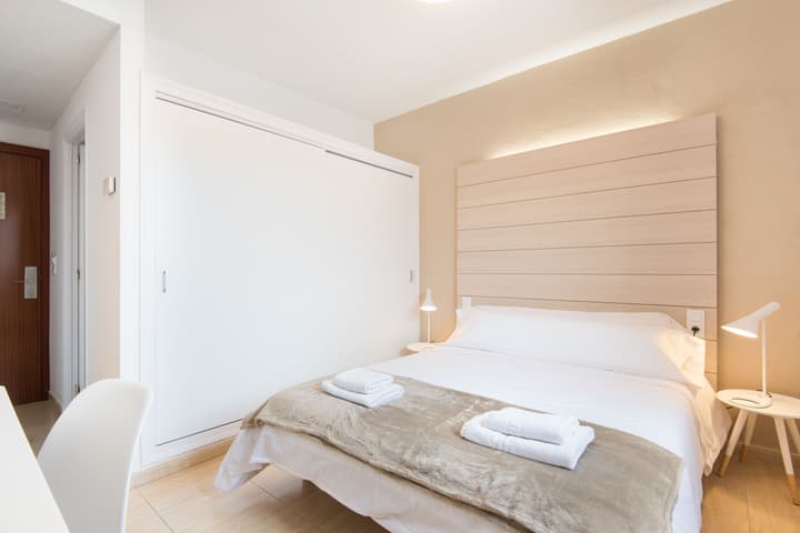 Hostal Jume - Urban Rooms