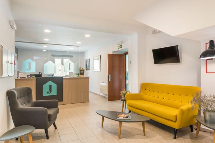 Hostal Jume - Urban Rooms