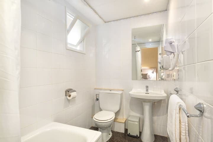 Hostal Jume - Urban Rooms