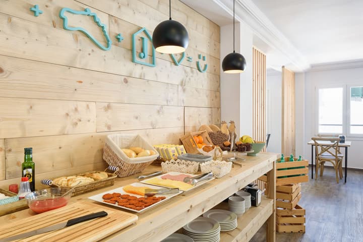 Hostal Jume - Urban Rooms