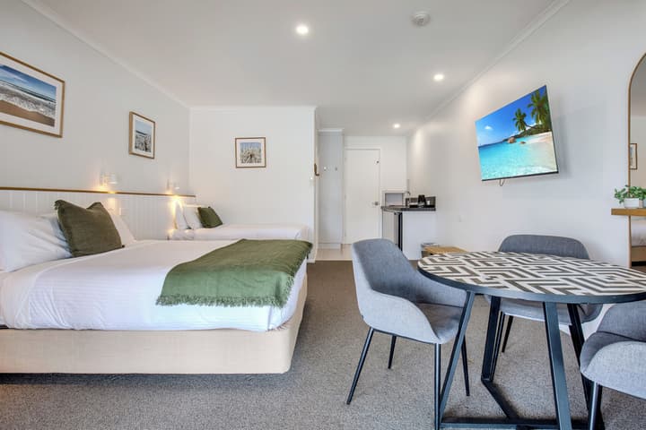 Mariners Cove at Paynesville Motel & Apartments