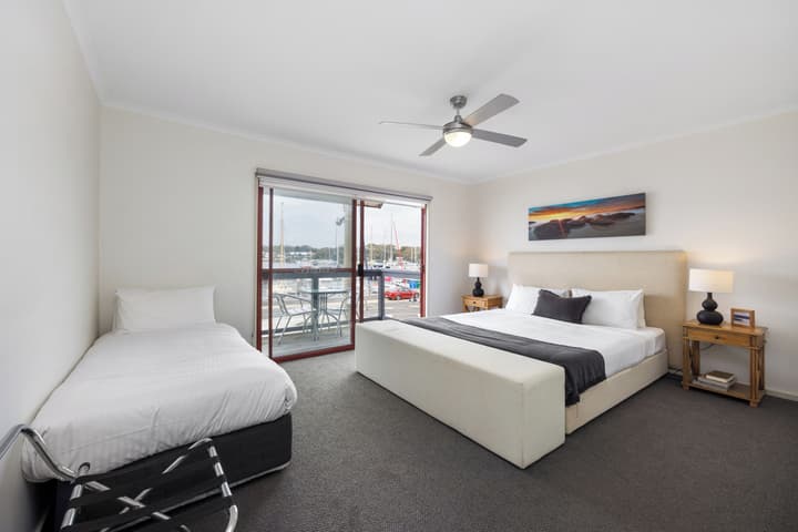 Mariners Cove at Paynesville Motel & Apartments