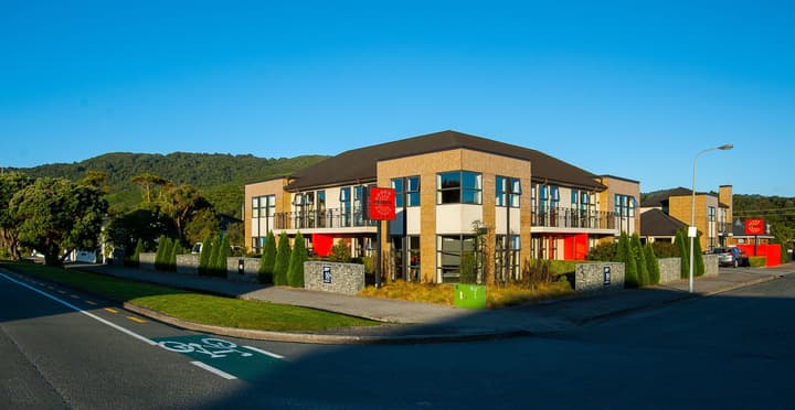 Coleraine Suites & Apartments