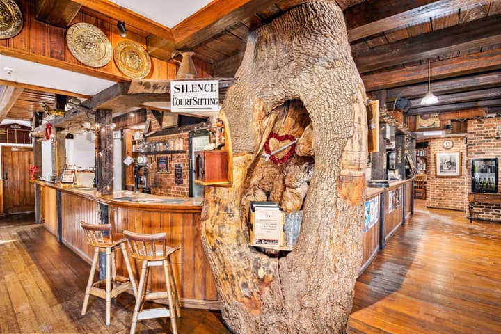 The Honest Lawyer, an Ascend Collection Hotel