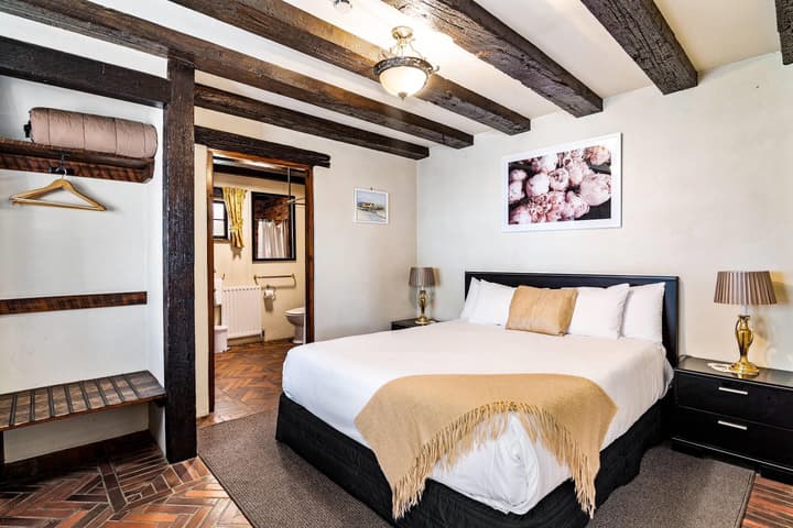 The Honest Lawyer, an Ascend Collection Hotel