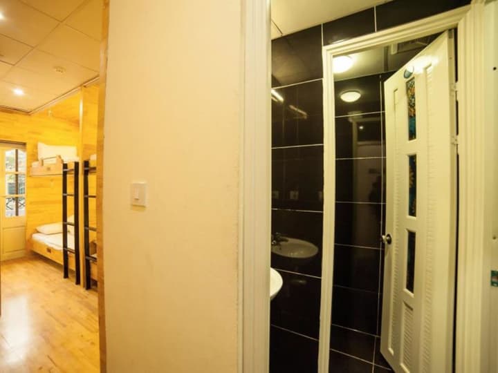 Box Hotel