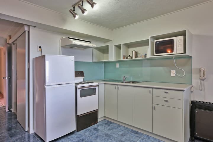 Edgewater Motor Lodge
