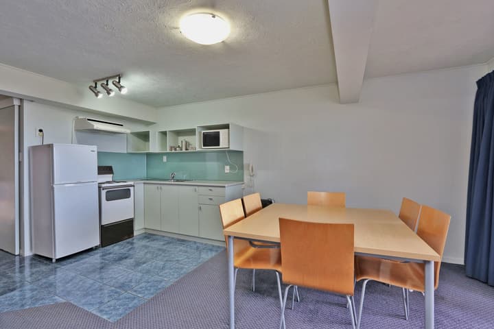 Edgewater Motor Lodge