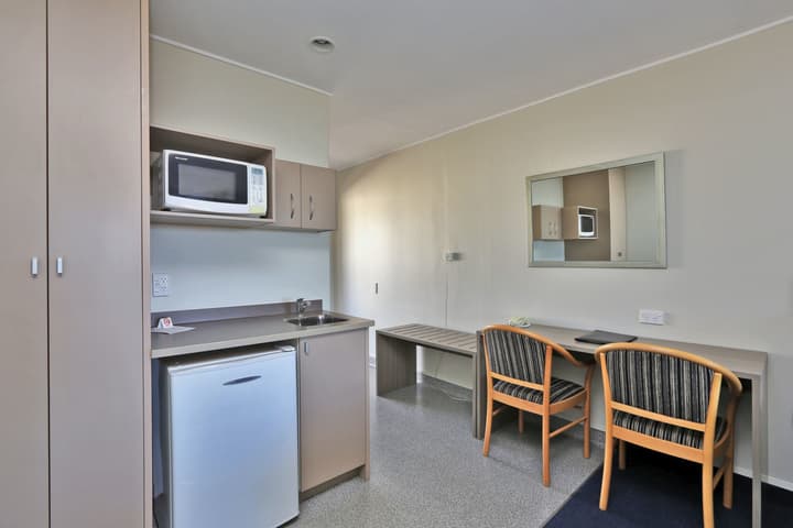 Edgewater Motor Lodge