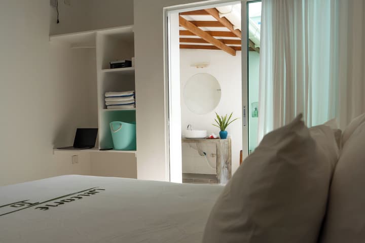 Vaali Maldives Island Escapes & Dive