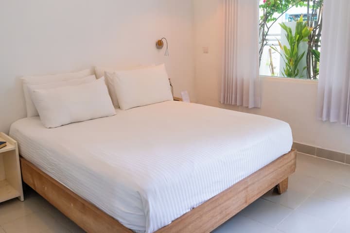 Vaali Maldives Island Escapes & Dive