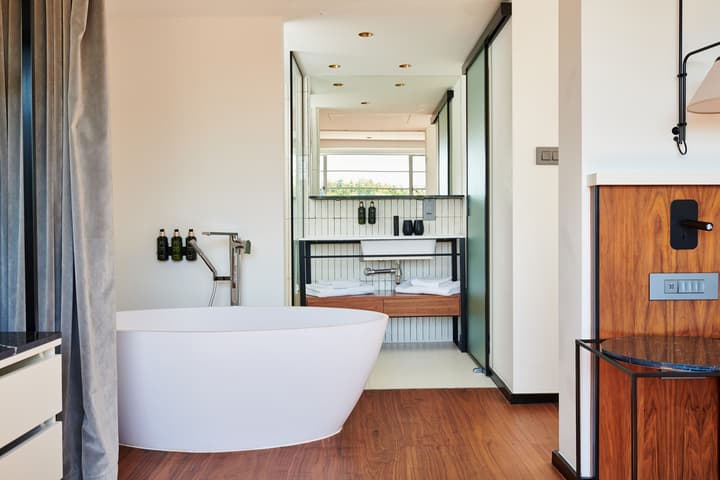 The Level at the Melia White House