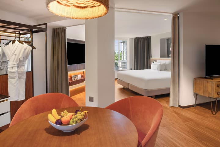 The Level at the Melia White House