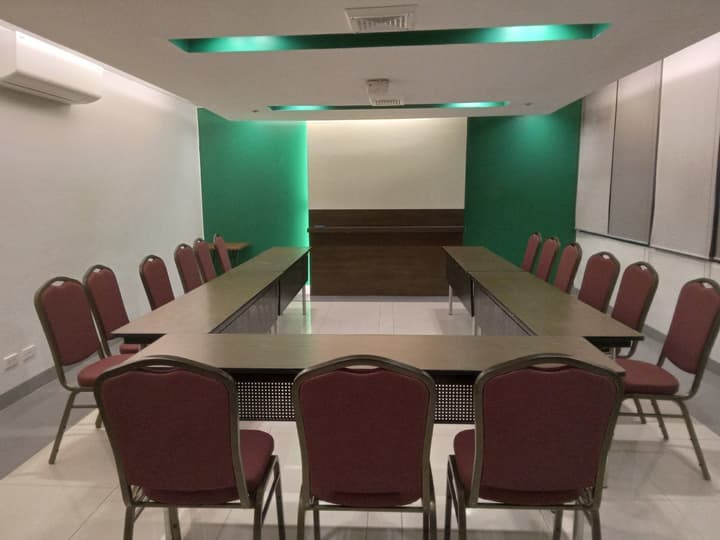 Go Hotels Otis - Manila