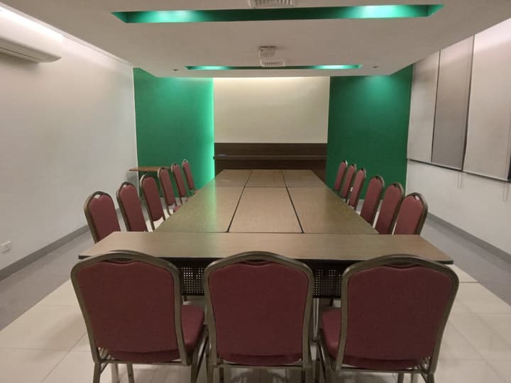Go Hotels Otis - Manila
