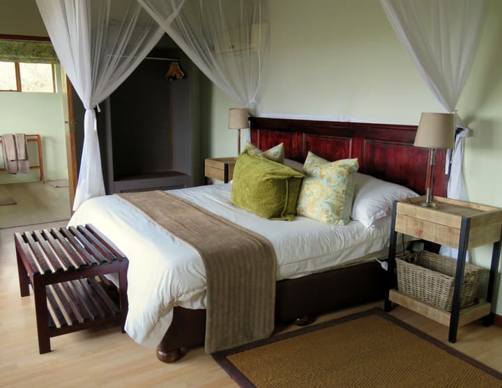 Woodbury Lodge - Amakhala Game Reserve