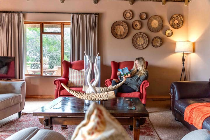 Woodbury Lodge - Amakhala Game Reserve
