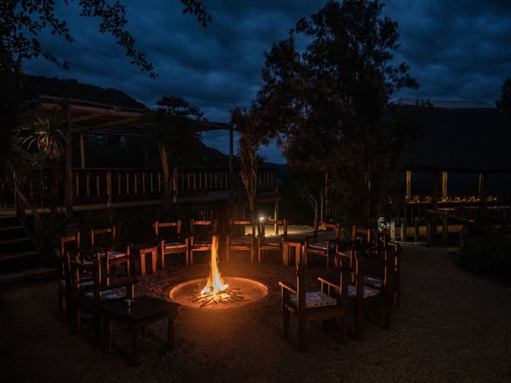 Woodbury Lodge - Amakhala Game Reserve