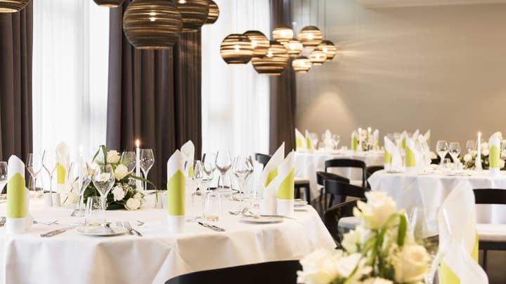 Holiday Inn Dresden - Am Zwinger by IHG