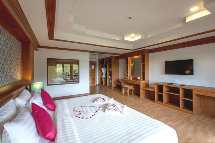 The Sunset Beach Resort Koh Kho Khao