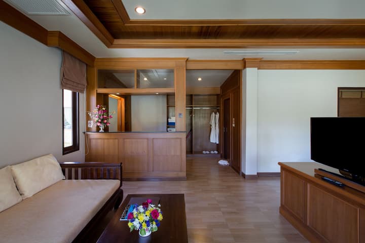 The Sunset Beach Resort Koh Kho Khao