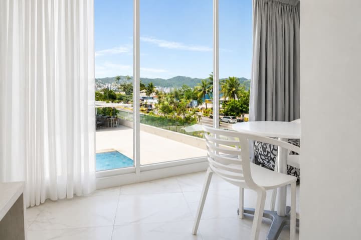 We Hotel Acapulco