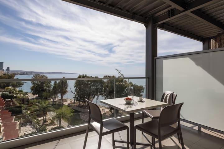 Harmony Bay Hotel