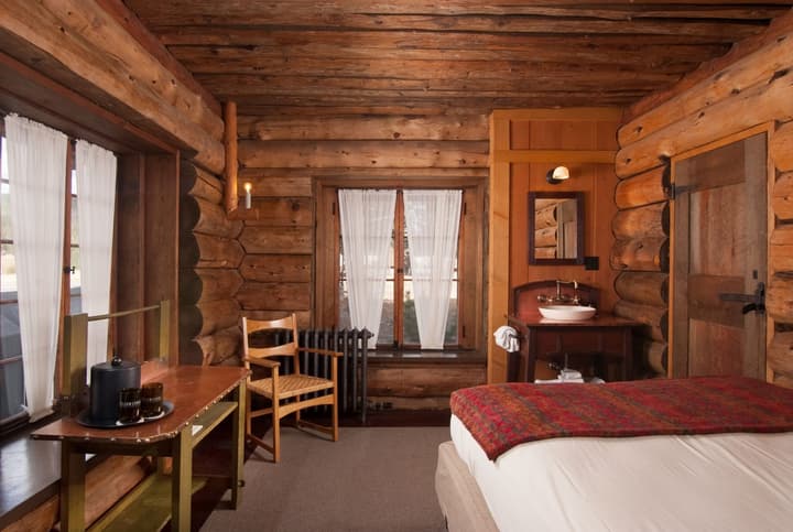Old Faithful Inn - Inside the Park