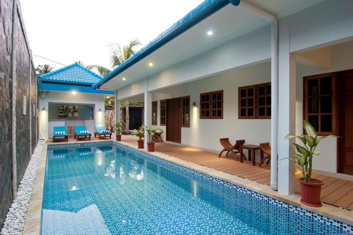 Lovina Oasis