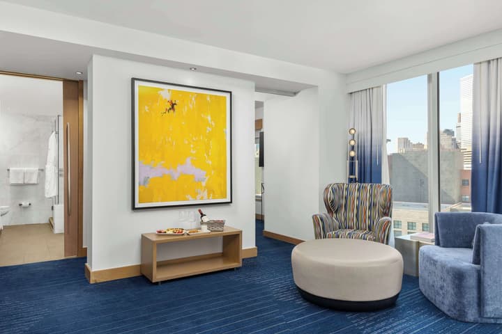 The Art Hotel Denver, Curio Collection by Hilton