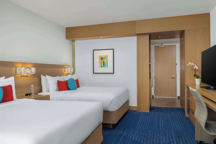 The Art Hotel Denver, Curio Collection by Hilton