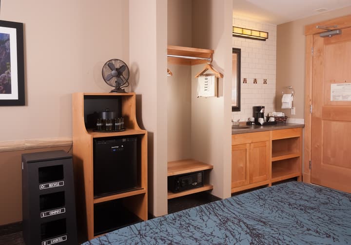 Canyon Lodge & Cabins - Inside the Park