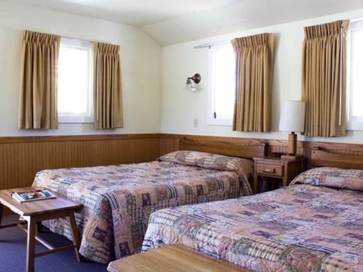 Lake Yellowstone Hotel and Cabins