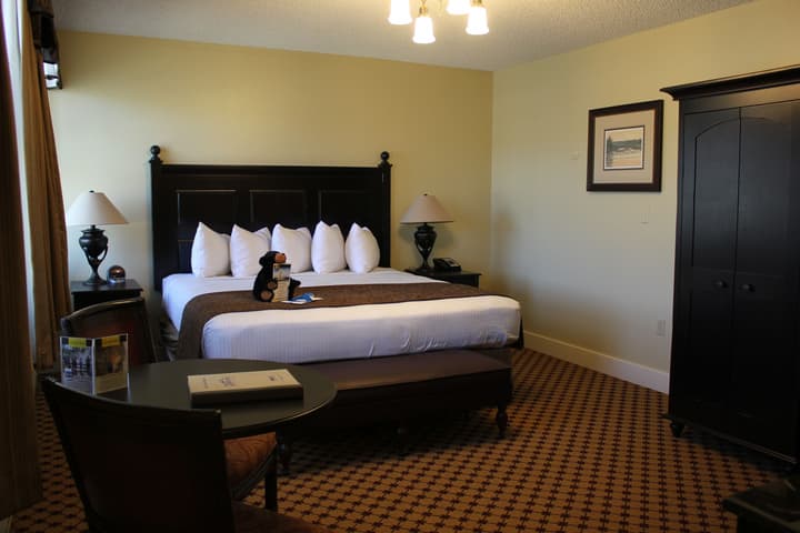 Lake Yellowstone Hotel and Cabins