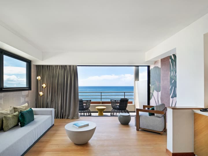 Tahiti Pearl Beach Resort
