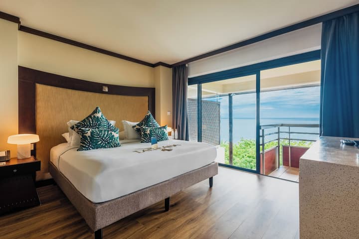 Tahiti Pearl Beach Resort