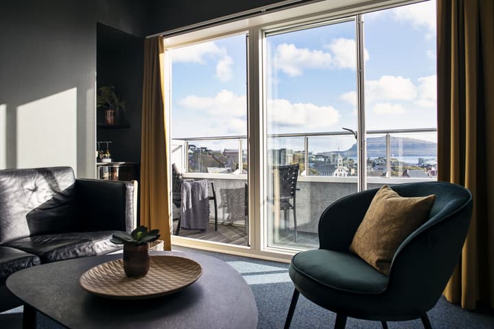 62N Hotel
