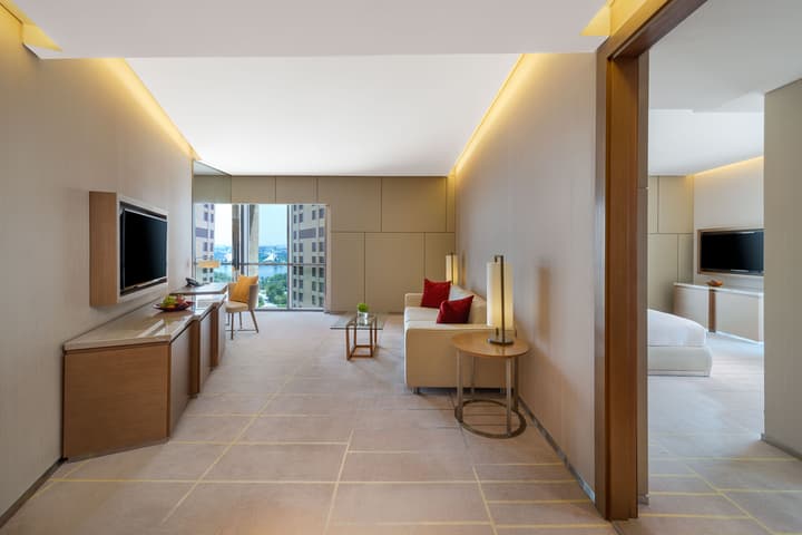 Hyatt Regency Dubai Creek Heights