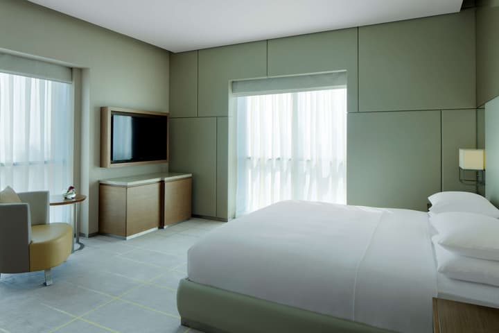 Hyatt Regency Dubai Creek Heights
