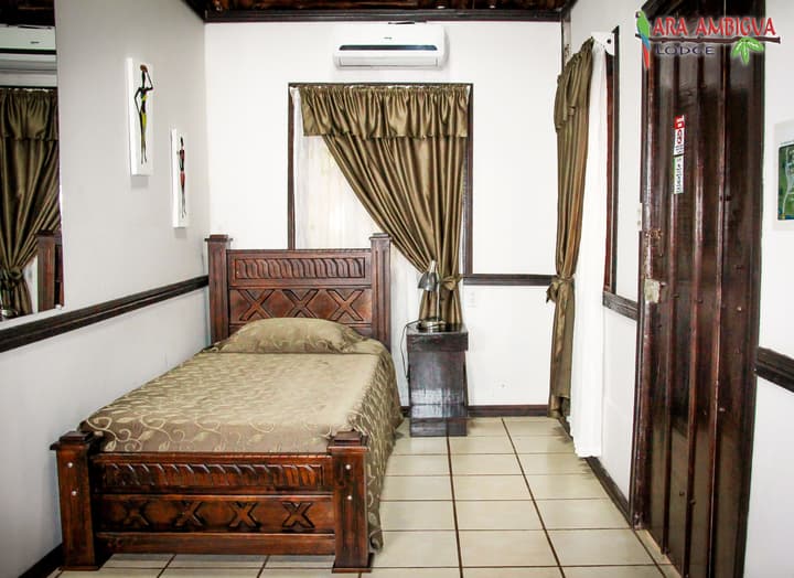 Ara Ambigua Lodge