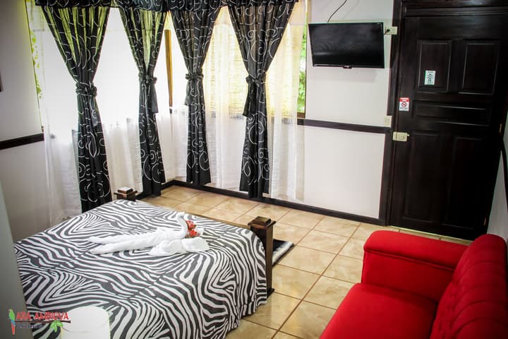 Ara Ambigua Lodge