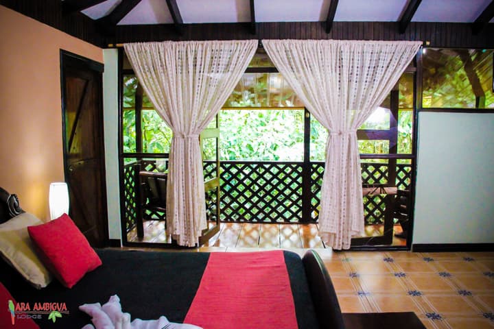 Ara Ambigua Lodge