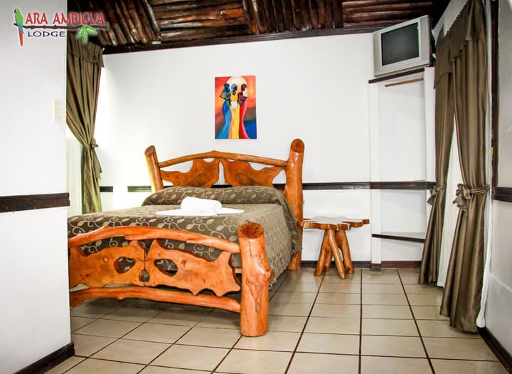 Ara Ambigua Lodge