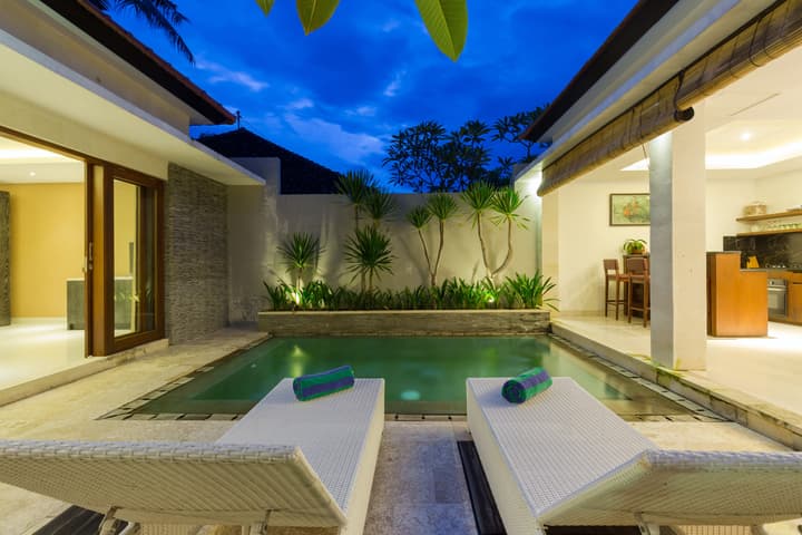 Odika Lovina House and Villa