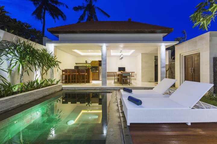 Odika Lovina House and Villa